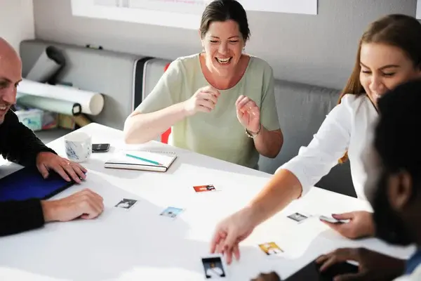 20 actividades para el Día del Trabajo en la oficina para motivar a tu equipo.