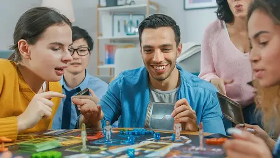 Juegos de mesa adaptados en el trabajo-